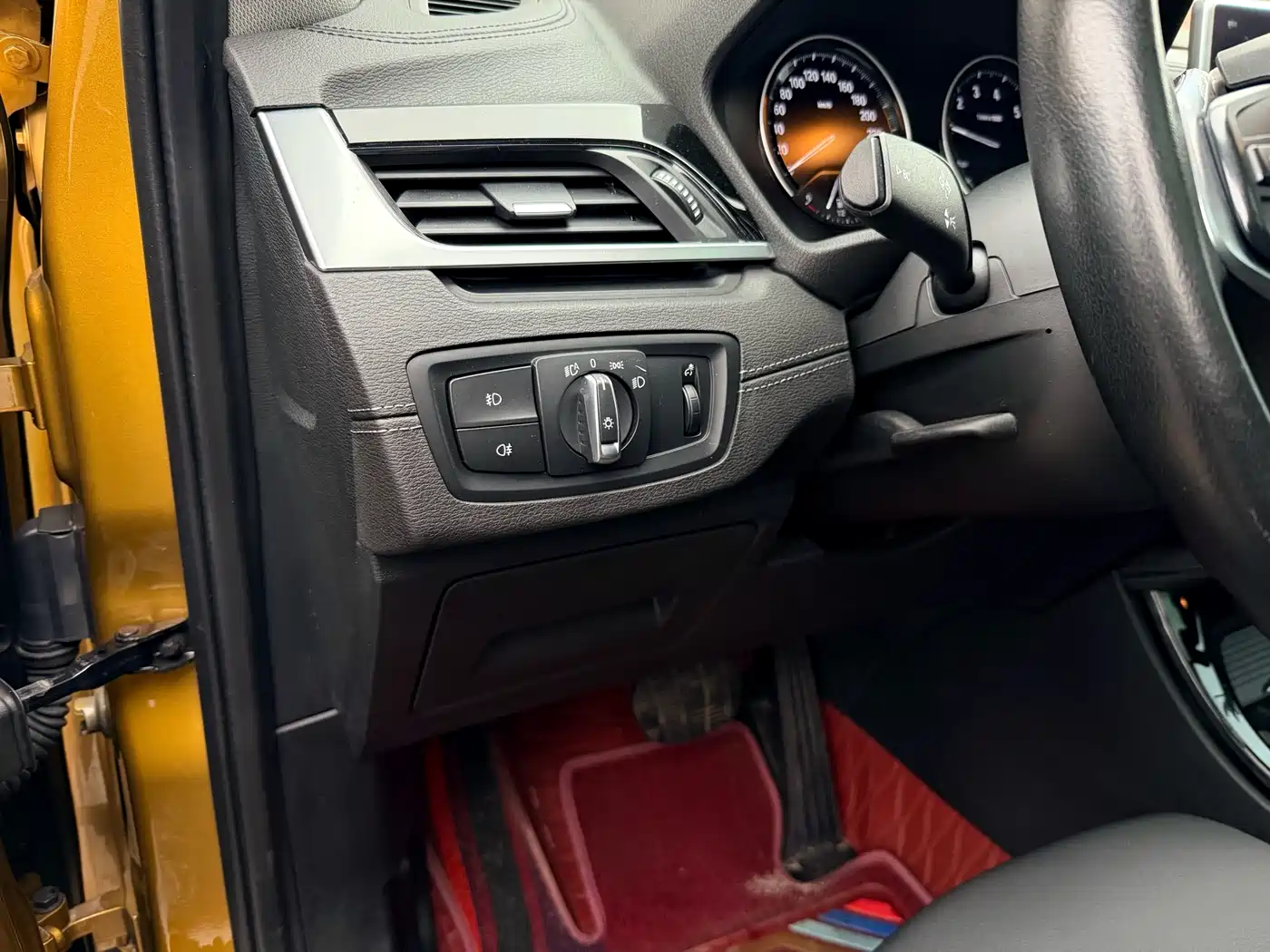 BMW X2 (Import) 2019 sDrive20i M Off-Road Package China VI фото 8