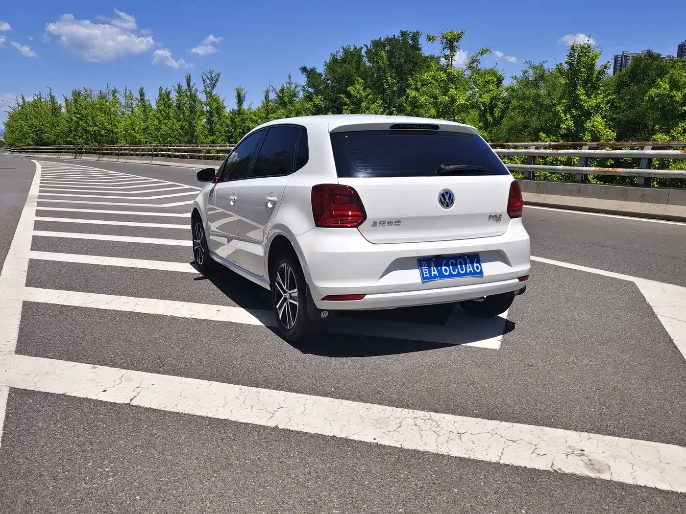 Volkswagen Polo 2016 1.6L Automatic Comfort фото 10