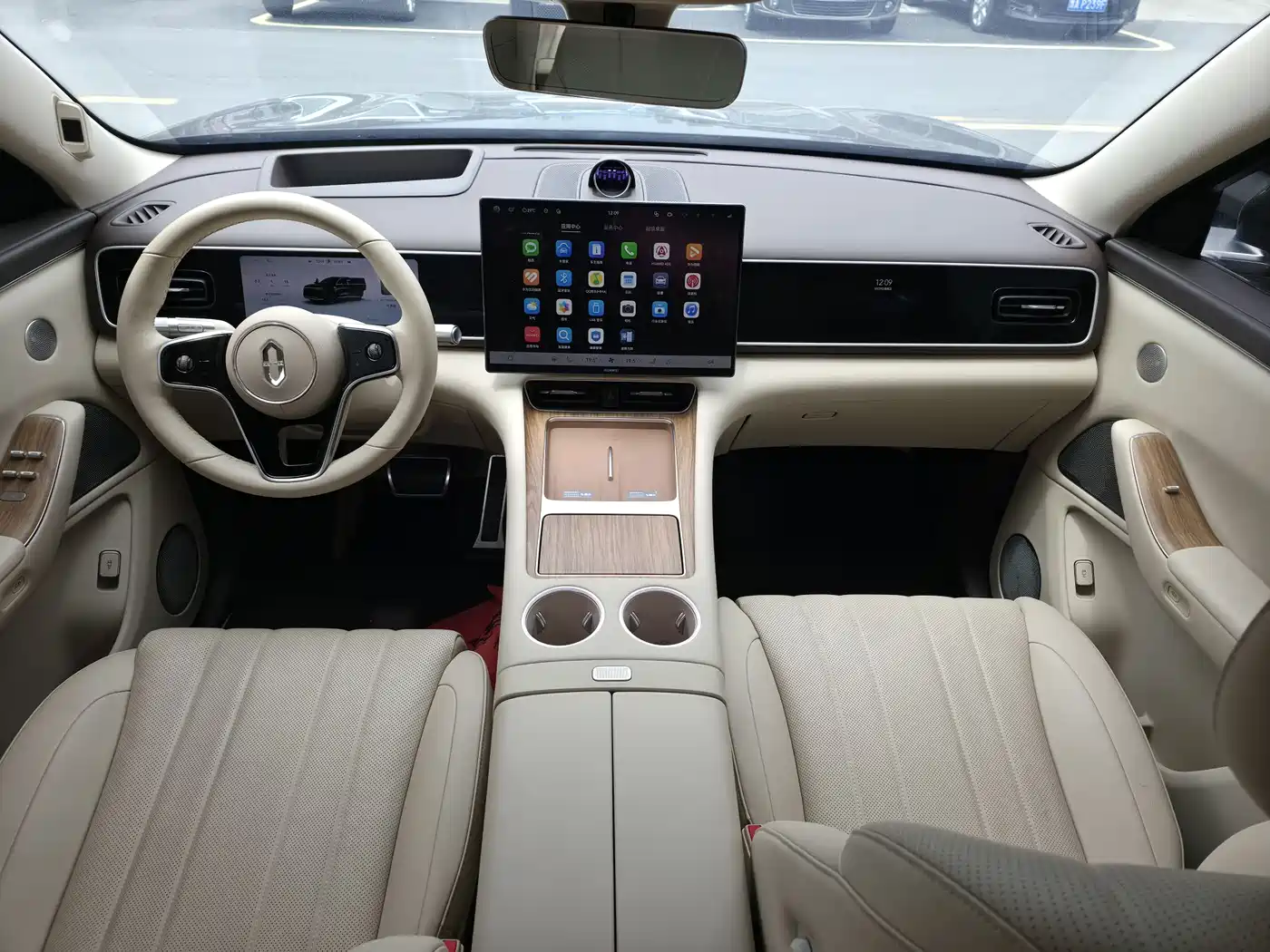 AITO Wenjie AITO M7 2026 Extended Range Base Model 6-Seater фото 5