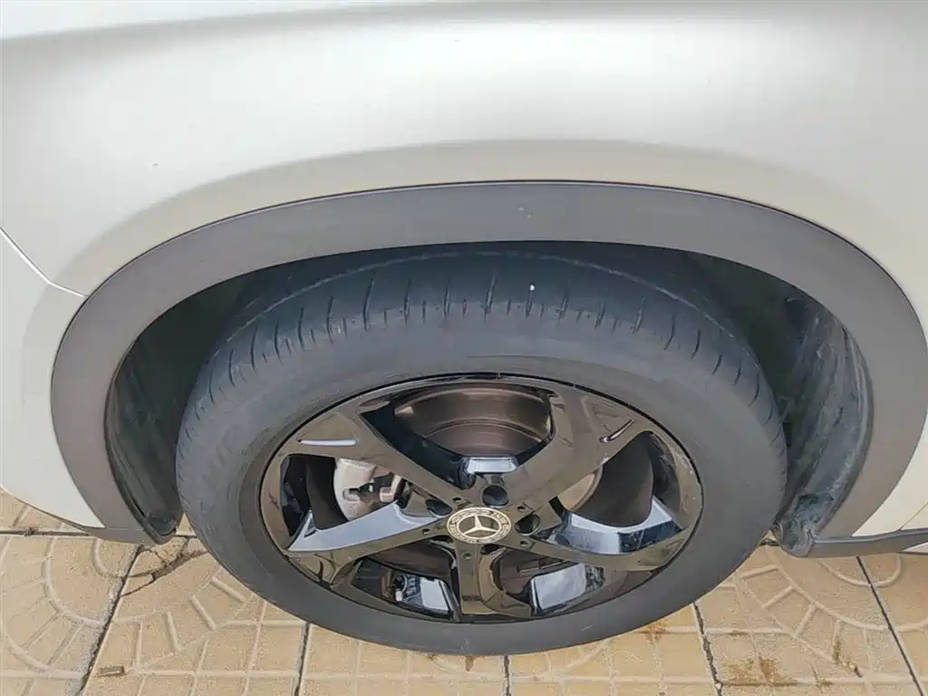 Mercedes-Benz GLA 2018 GLA 200 Dynamic фото 23
