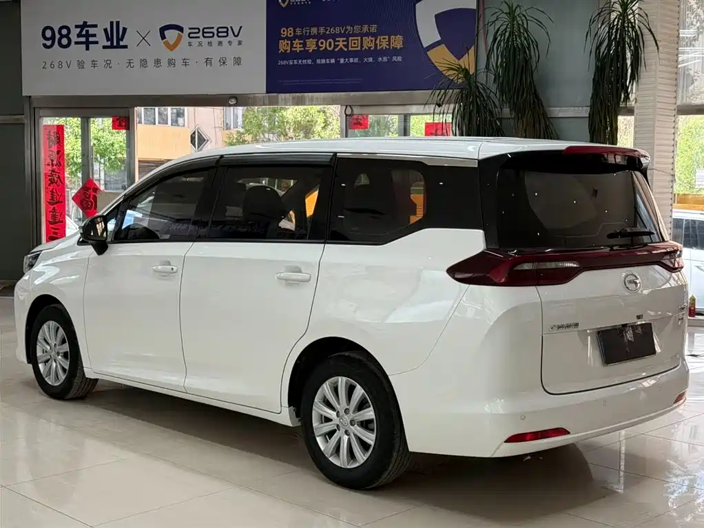 GAC Trumpchi Trumpchi M6 2021 270T DCT Luxury Edition (7-Seater) фото 6