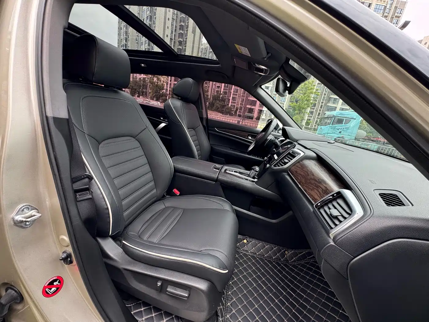 Honda UR-V 2017 2017 240TURBO 2WD Luxury Edition China V