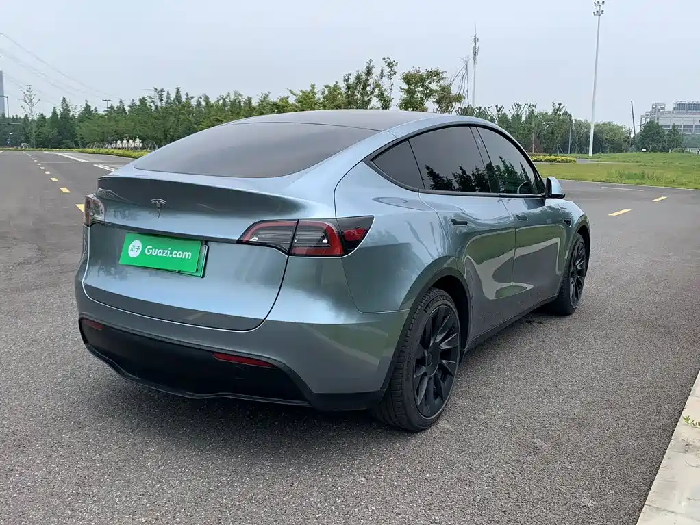 Фото 6 - Tesla Model Y