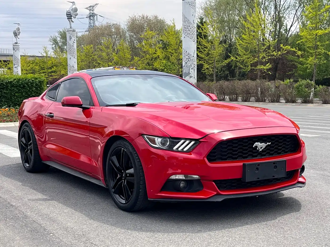 FORD MUSTANG