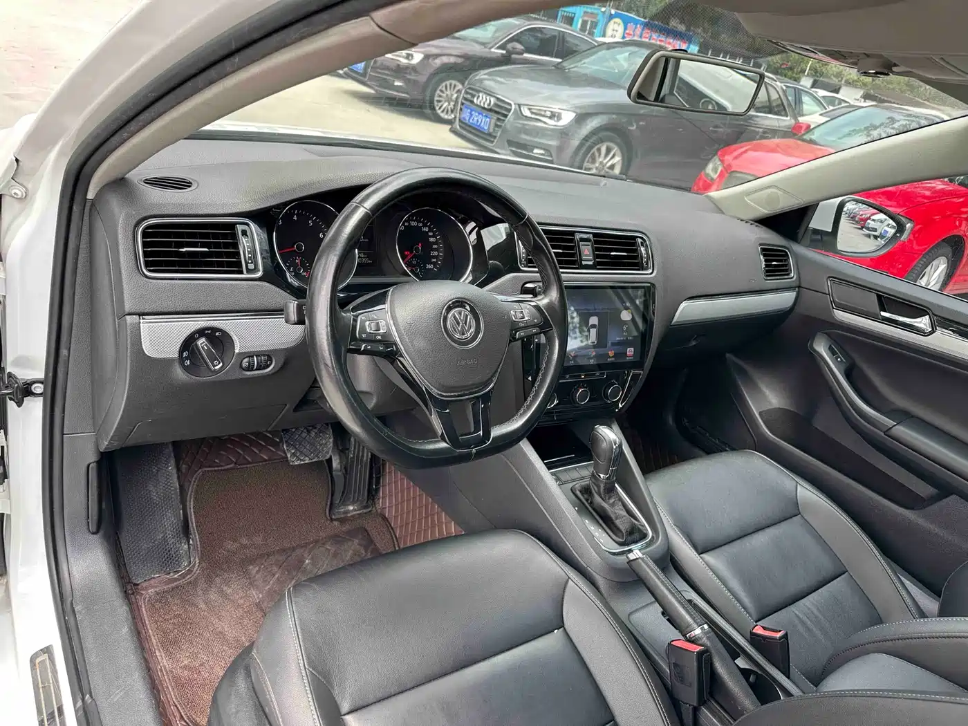 Volkswagen Sagitar 2017 230TSI Automatic Comfort фото 5