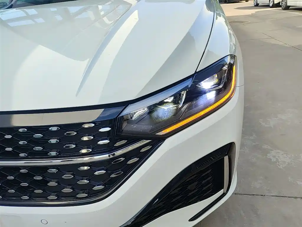 Volkswagen Lavida 2024 Model 300TSI DSG Starlight Leading Edition фото 24