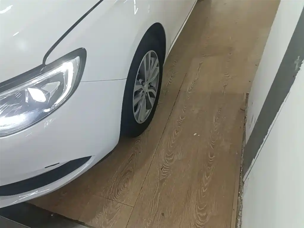 Buick Excelle 2019 18T Auto Connected Elite China VI фото 23