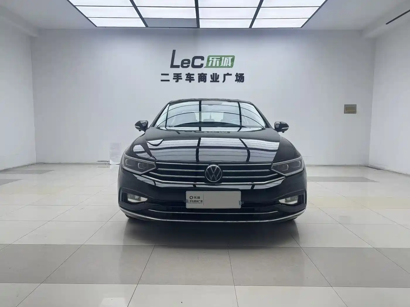 Volkswagen Magotan 2020 330TSI DSG Leading фото 2