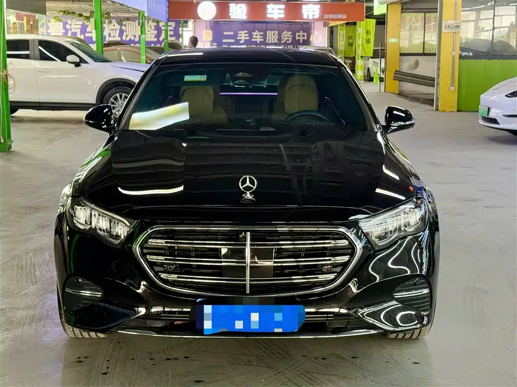 Mercedes-Benz E-Class 2026 E 260 L Classic Edition фото 3
