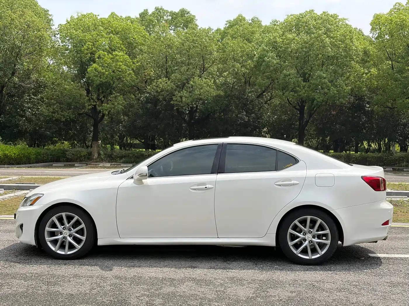 Фото 9 - Lexus IS
