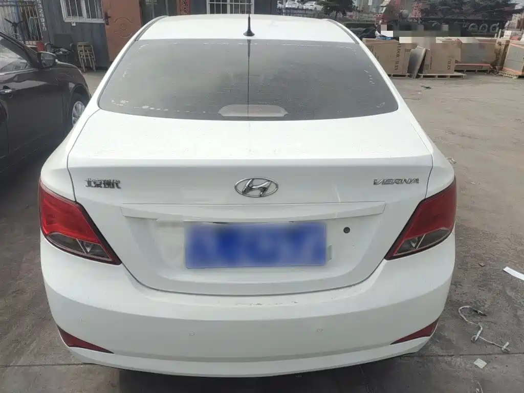 Hyundai Verna 2014 1.4L Automatic Smart GLS фото 6