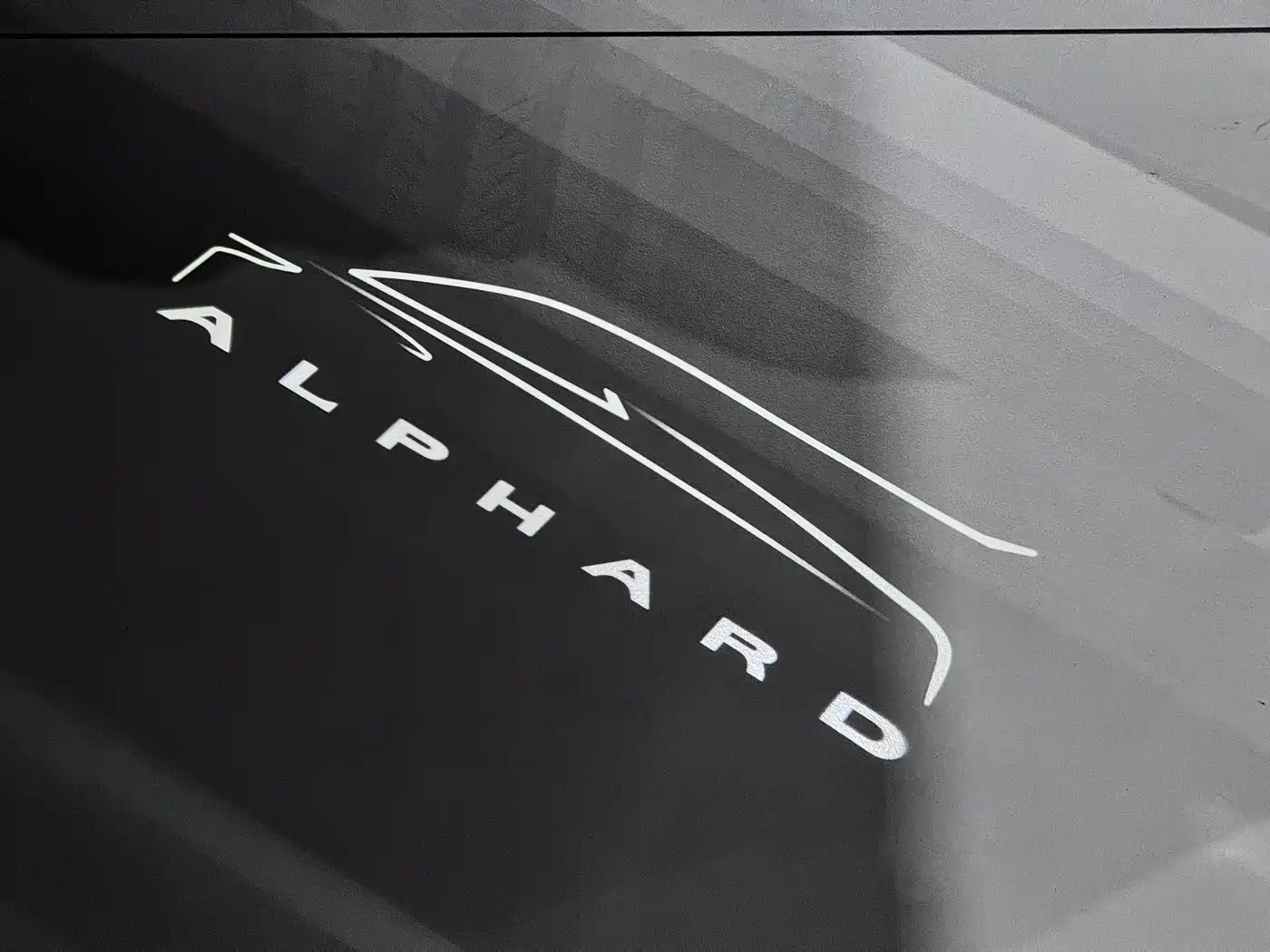 Toyota Alphard 2024 Hybrid 2.5L Ultimate Enjoyment Edition фото 24