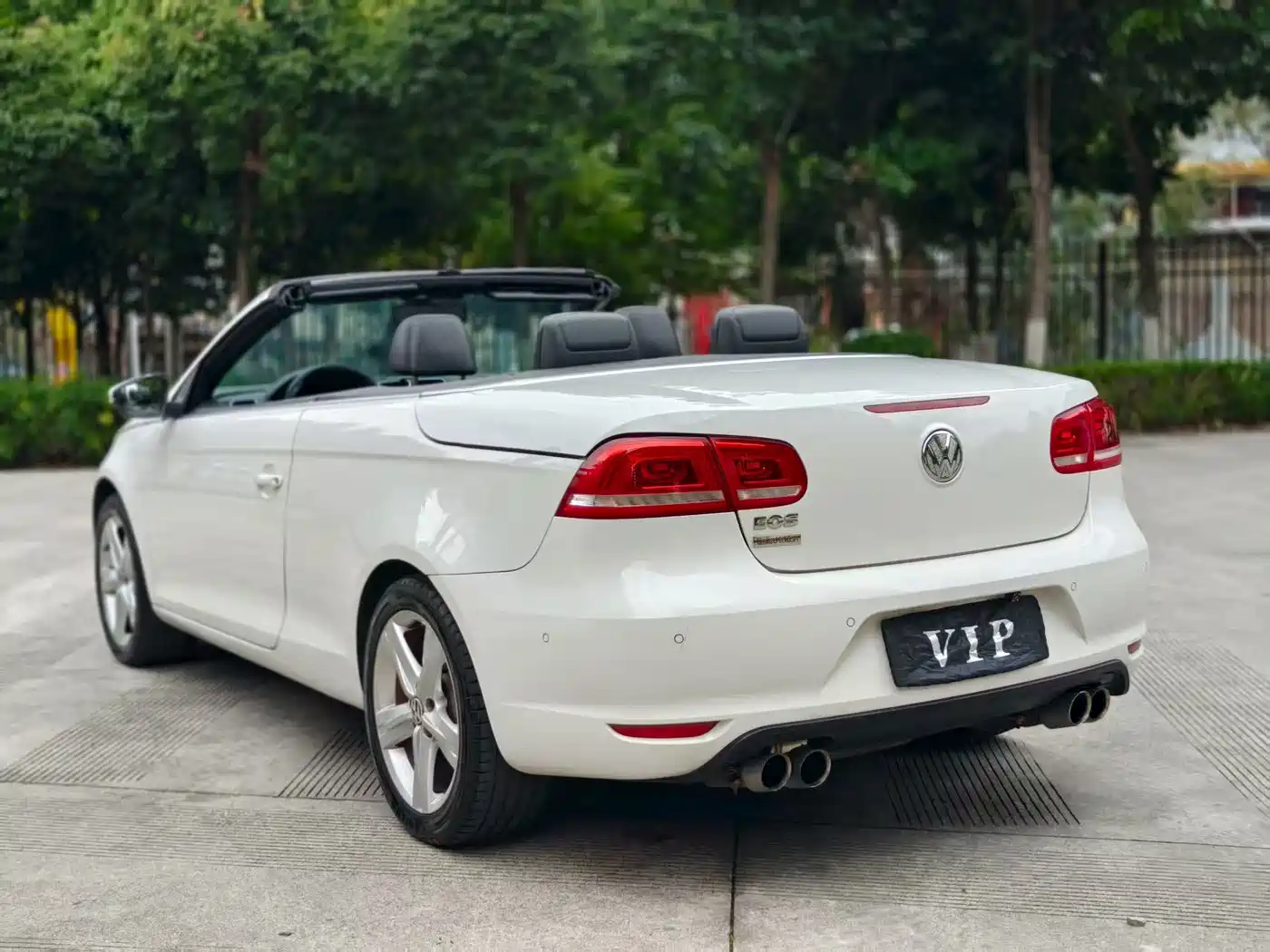Volkswagen Eos 2011 Model 2.0TSI фото 11