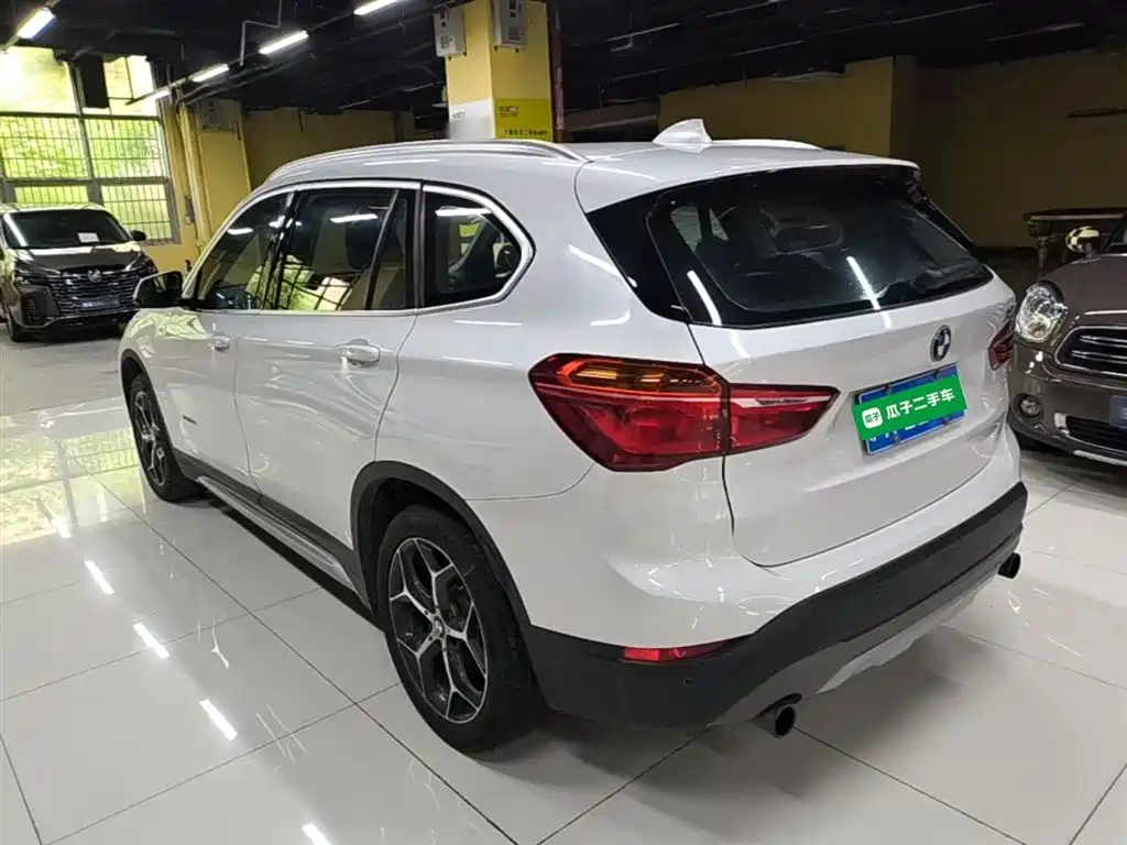 BMW X1 2016 xDrive20Li Luxury Model фото 5