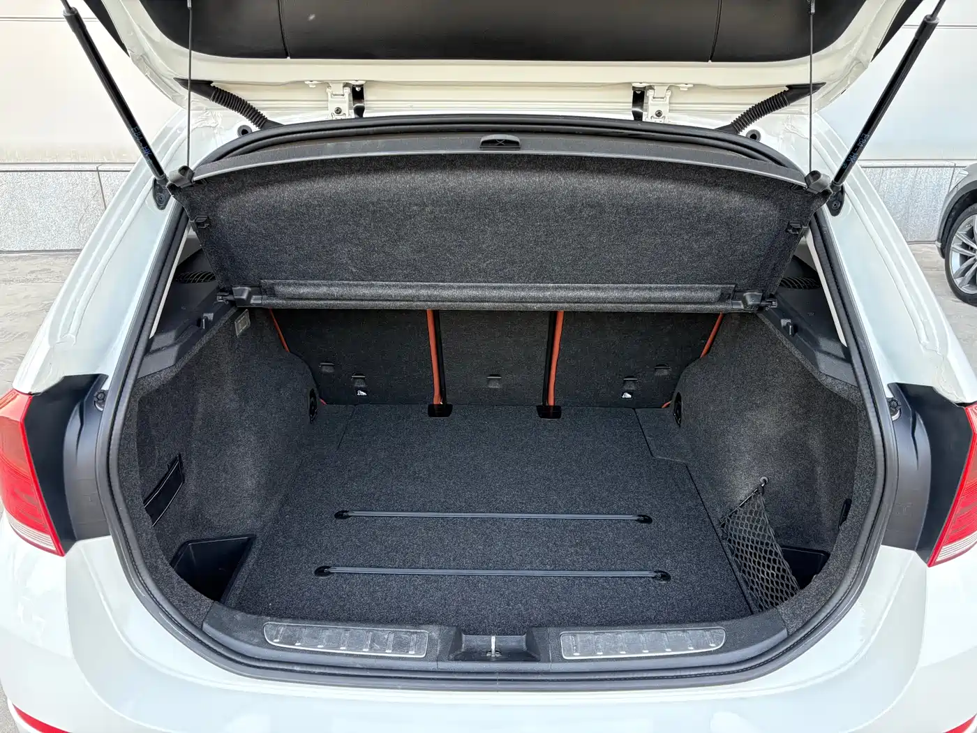 BMW X1 2014 sDrive18i Fashion Edition фото 16