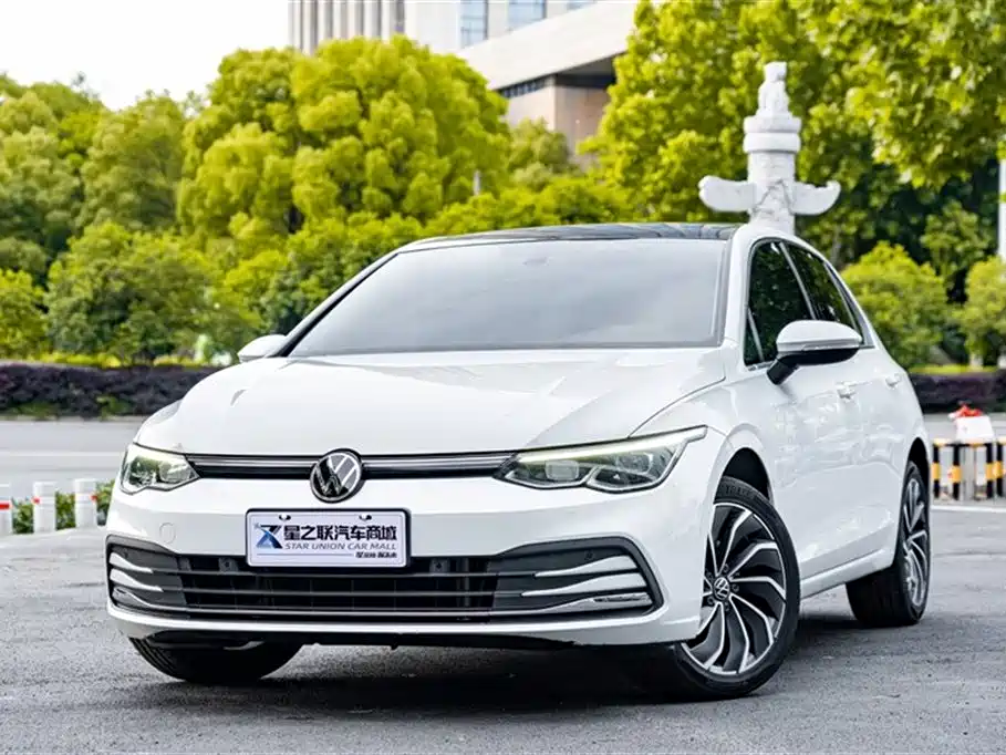 Volkswagen Golf 2021 200TSI DSG Pro фото 2