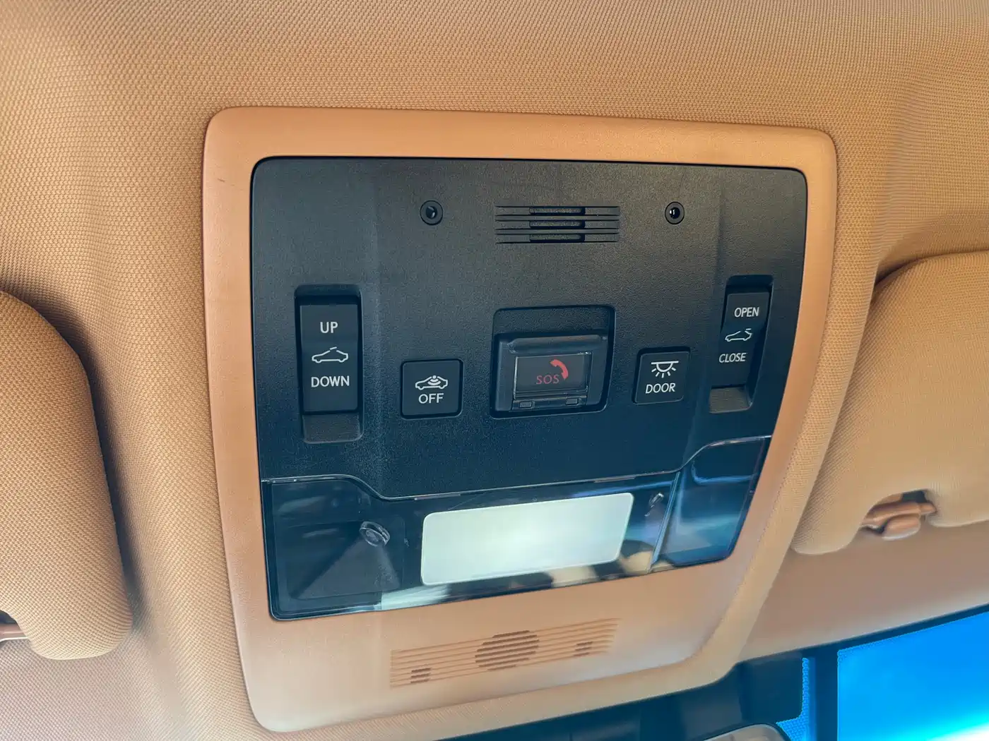 Lexus ES 2022 300h Ultimate Edition фото 27