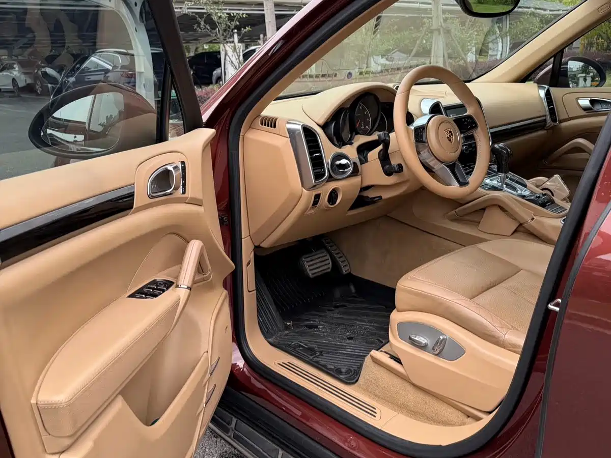 Porsche Cayenne 2011 Cayenne 3.0T фото 11