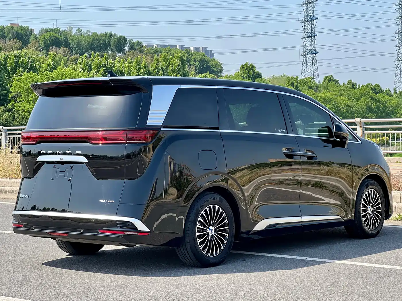 Denza D9 2024 DM-i 980 AWD Prestige фото 9