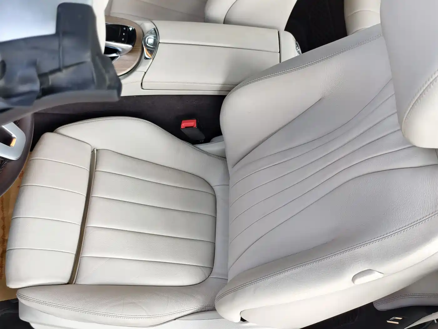 Mercedes-Benz E-Class (Import) 2018 E 200 4MATIC Convertible Coupe фото 4