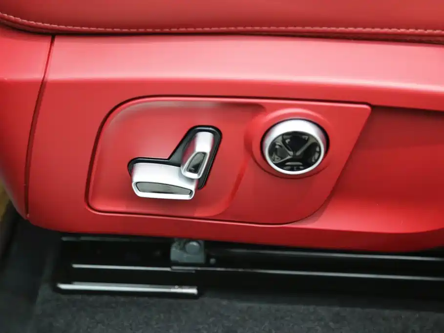Photo 13 - Maserati Levante