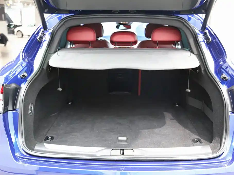 Photo 32 - Maserati Levante