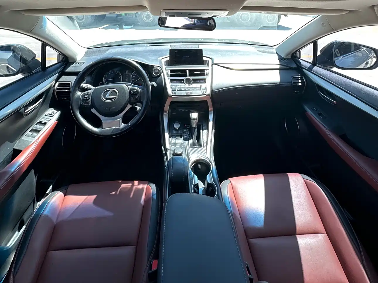 Lexus NX 2016 200 AWD F Sport фото 10