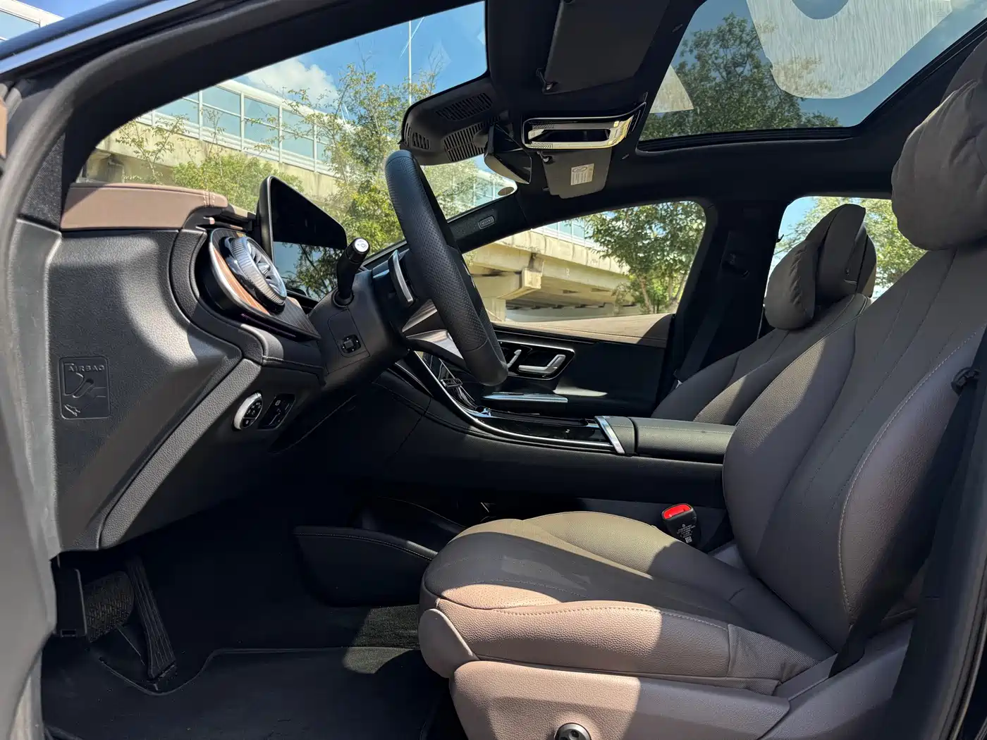 Mercedes-Benz EQE 2025 2025 Model 500 4MATIC Luxury Edition