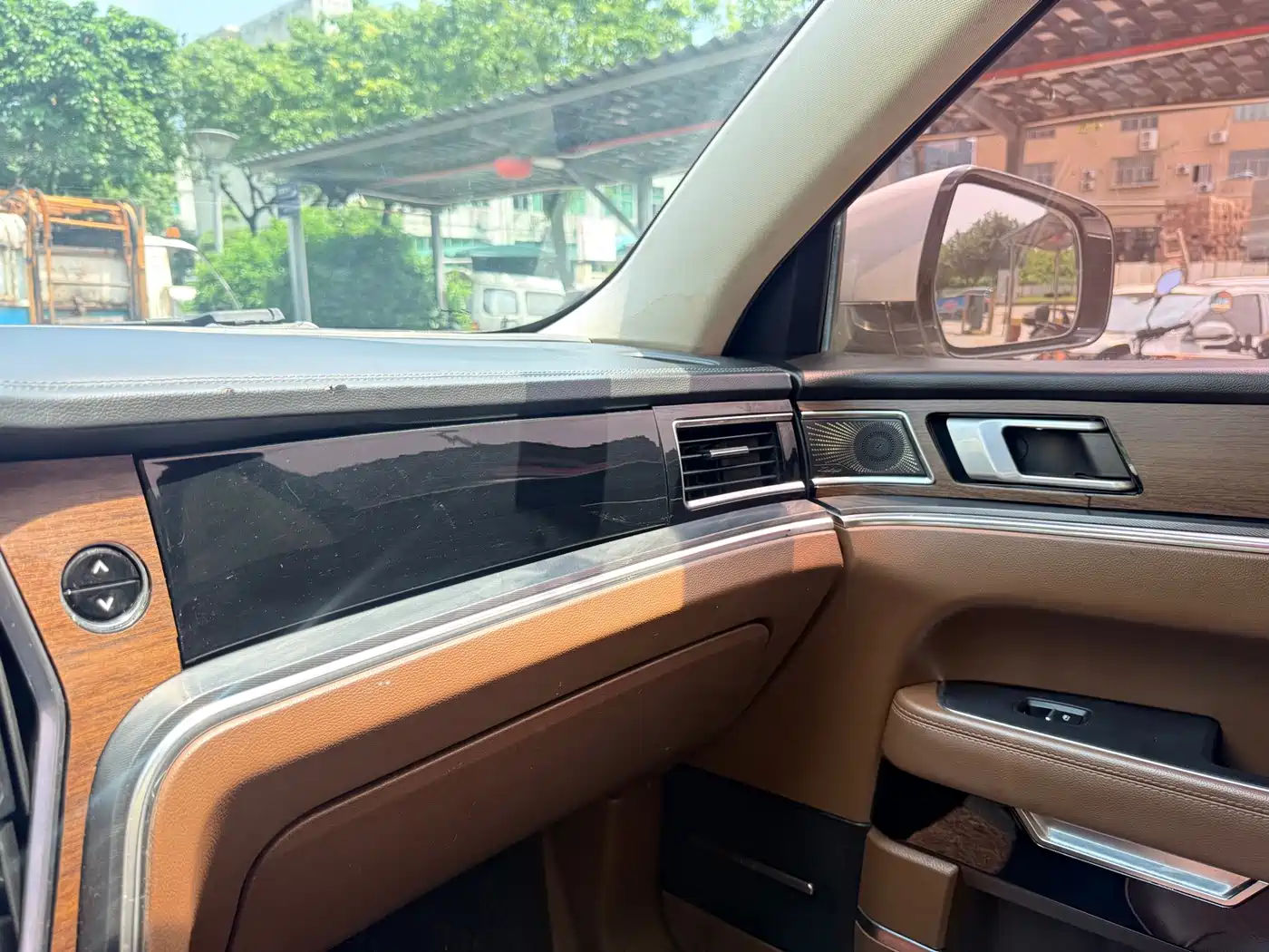 Zotye T800 2019 2018 2.0T Auto Premium Smart Connect 7-seater