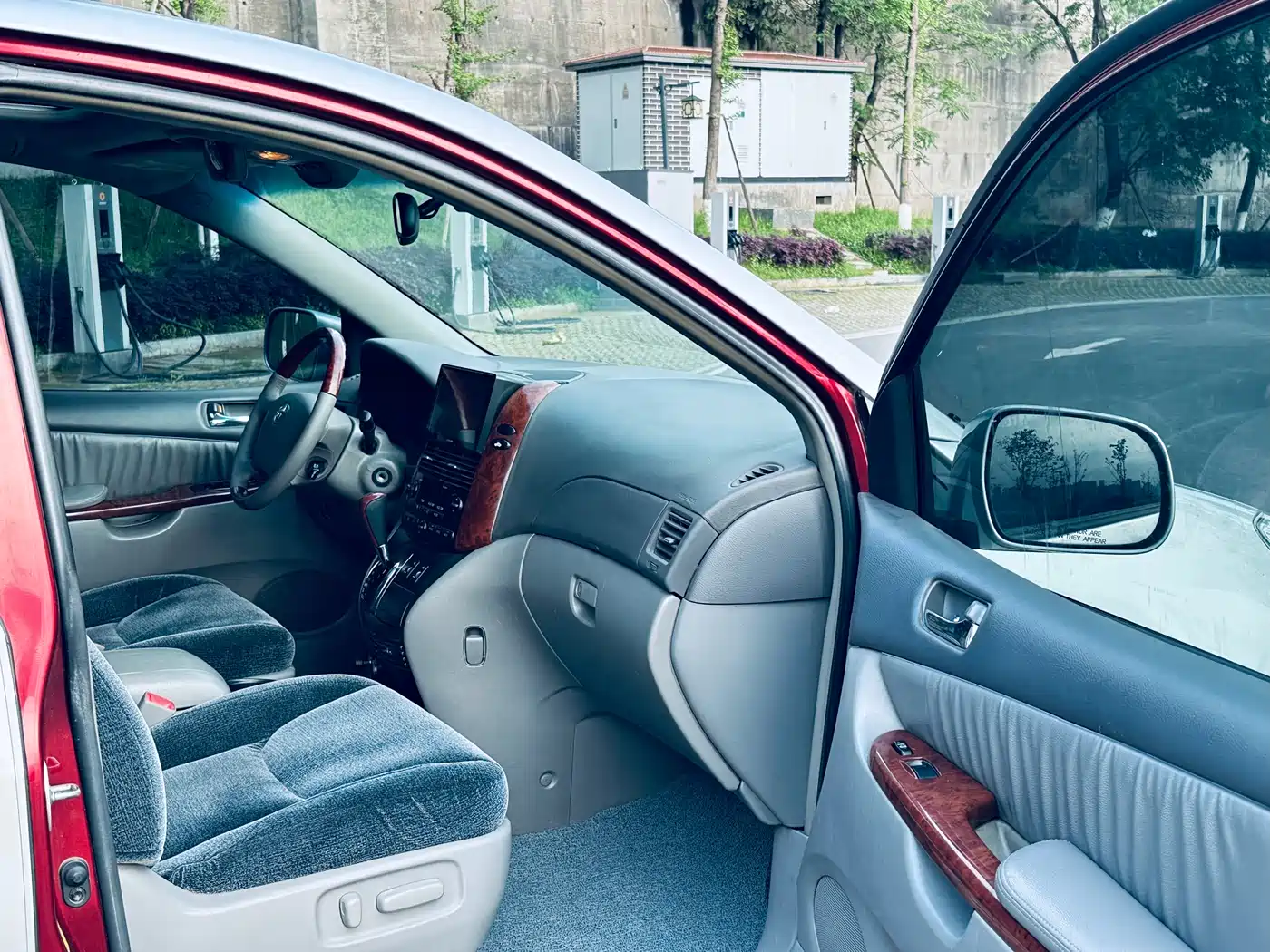 Toyota Sienna 2005 Model 3.3 XLE фото 12