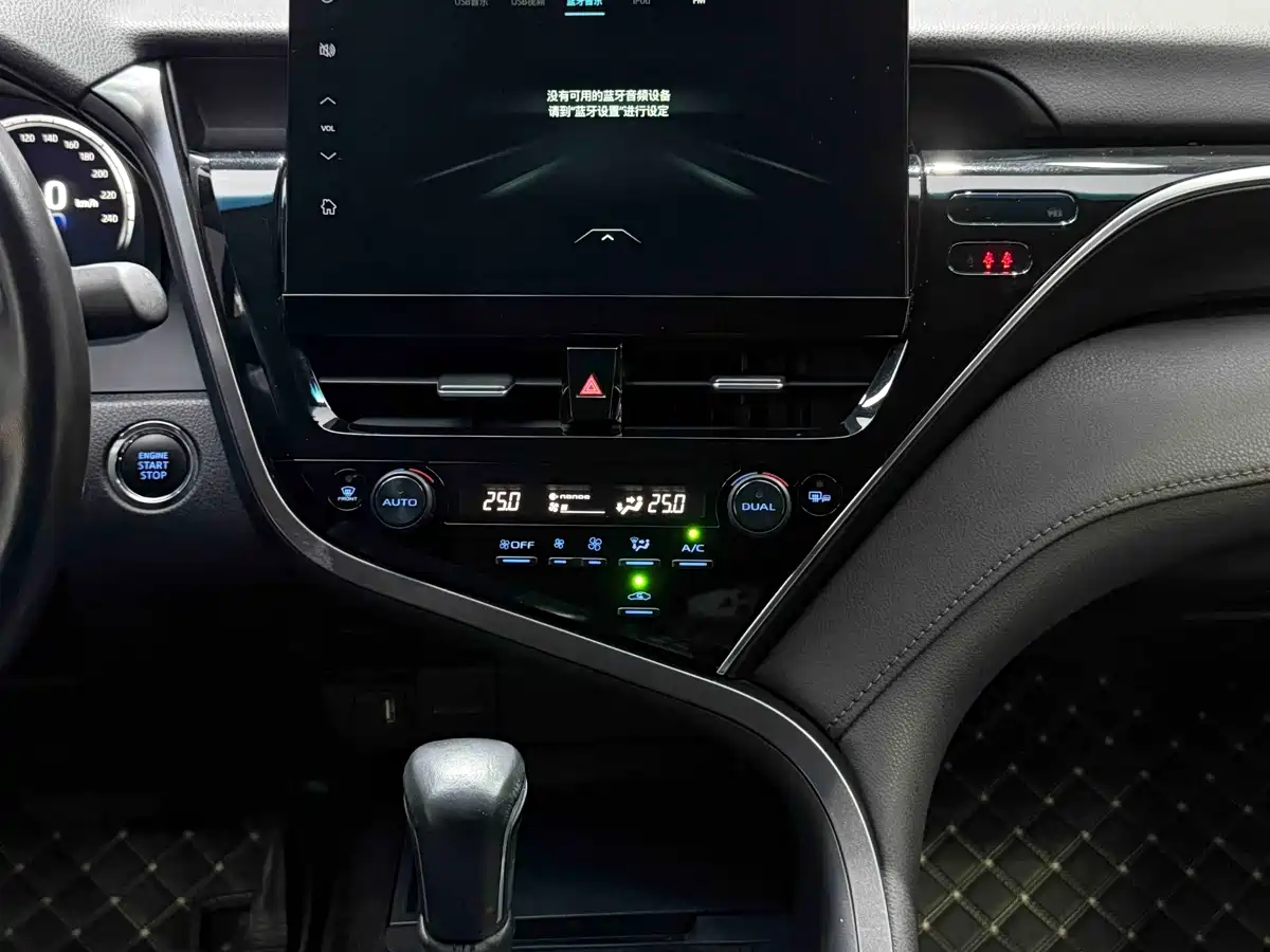Toyota Camry 2021 2.5G Luxury Edition фото 9
