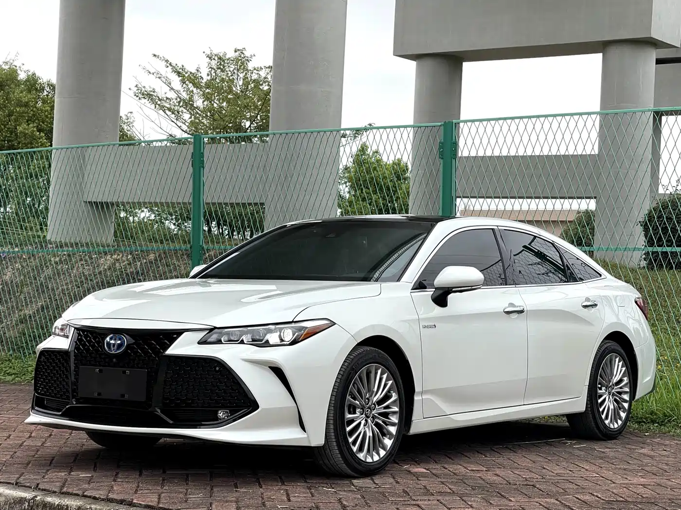 Toyota Avalon 2019 Hybrid 2.5L XLE Premium Edition China V
