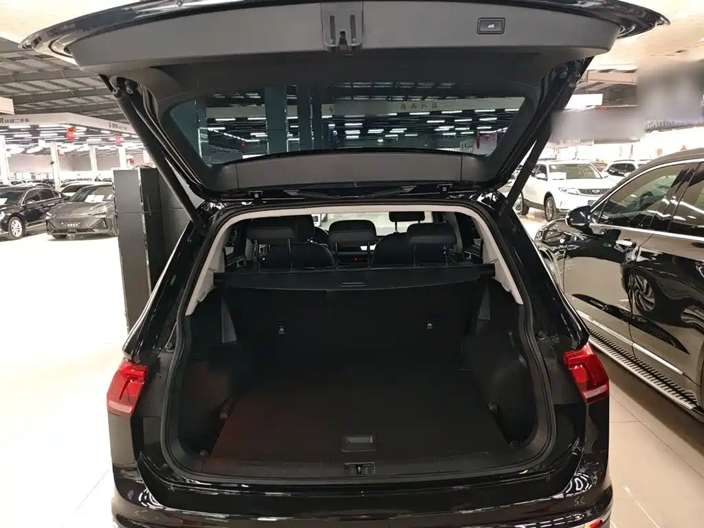 Volkswagen Tiguan L 2022 330TSI Automatic 2WD Smart Edition фото 19