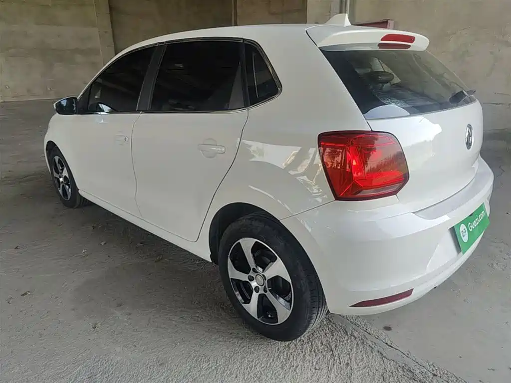 Volkswagen Polo 2016 1.4L Manual Trend фото 5