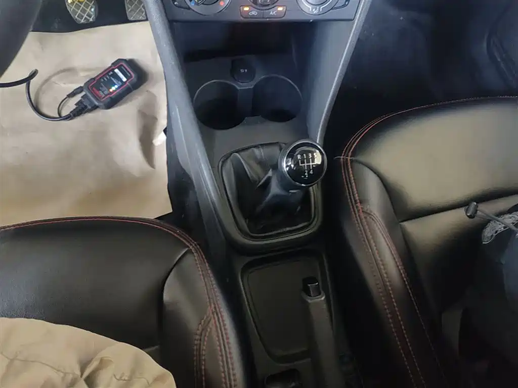 Volkswagen Polo 2016 1.4L Manual Trend фото 14