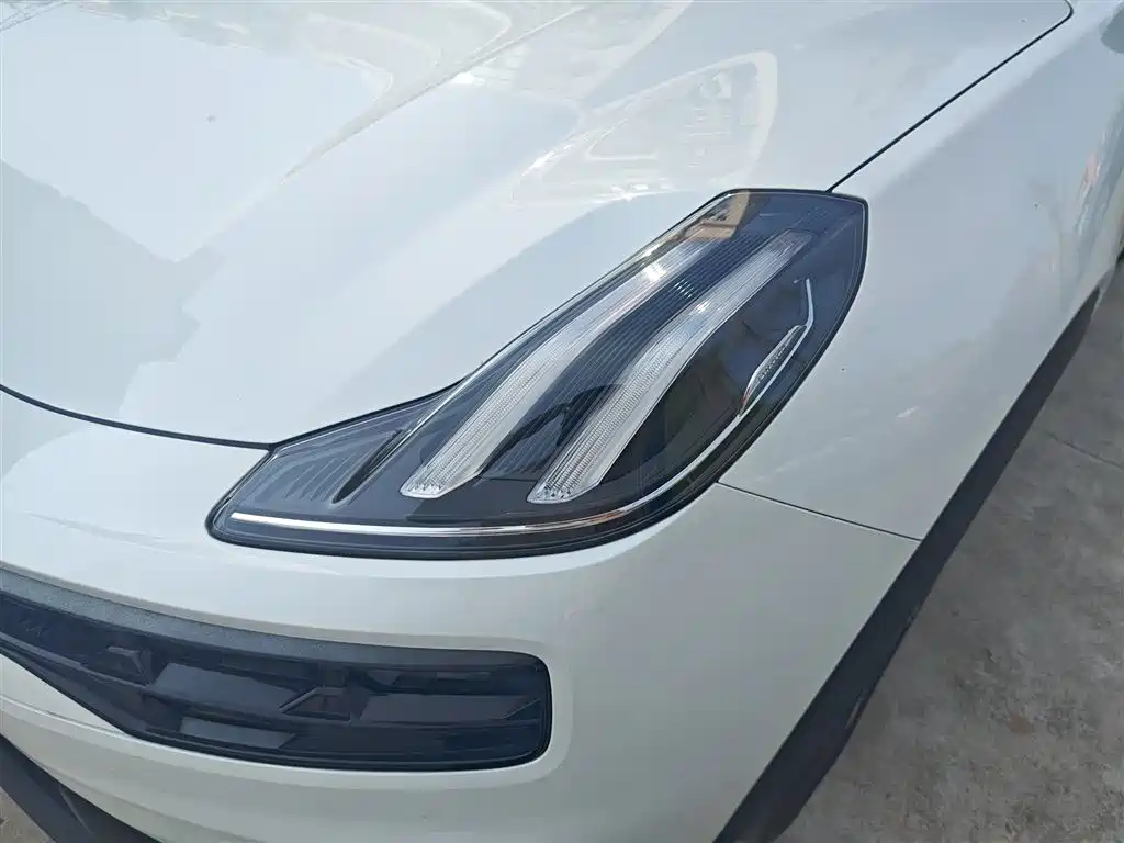 Lynk & Co 06 2023 Remix 1.5T Power Pro фото 24