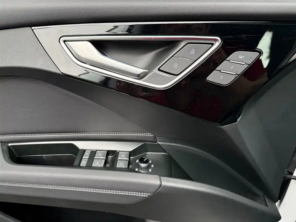 Audi Q4 e-tron 2025 2024 40 e-tron Creation Edition