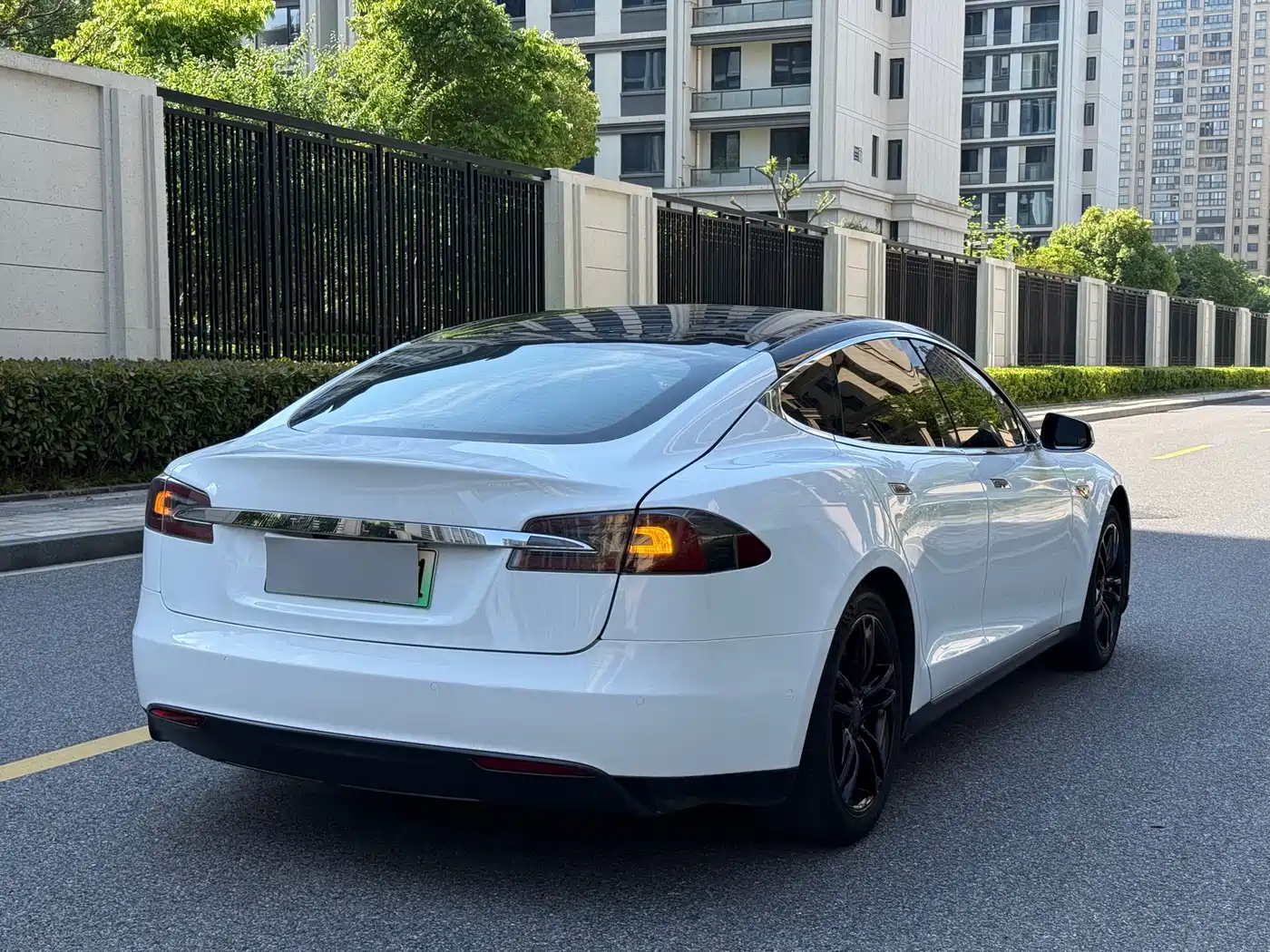 Tesla Model S 2014 2014 Model S 85