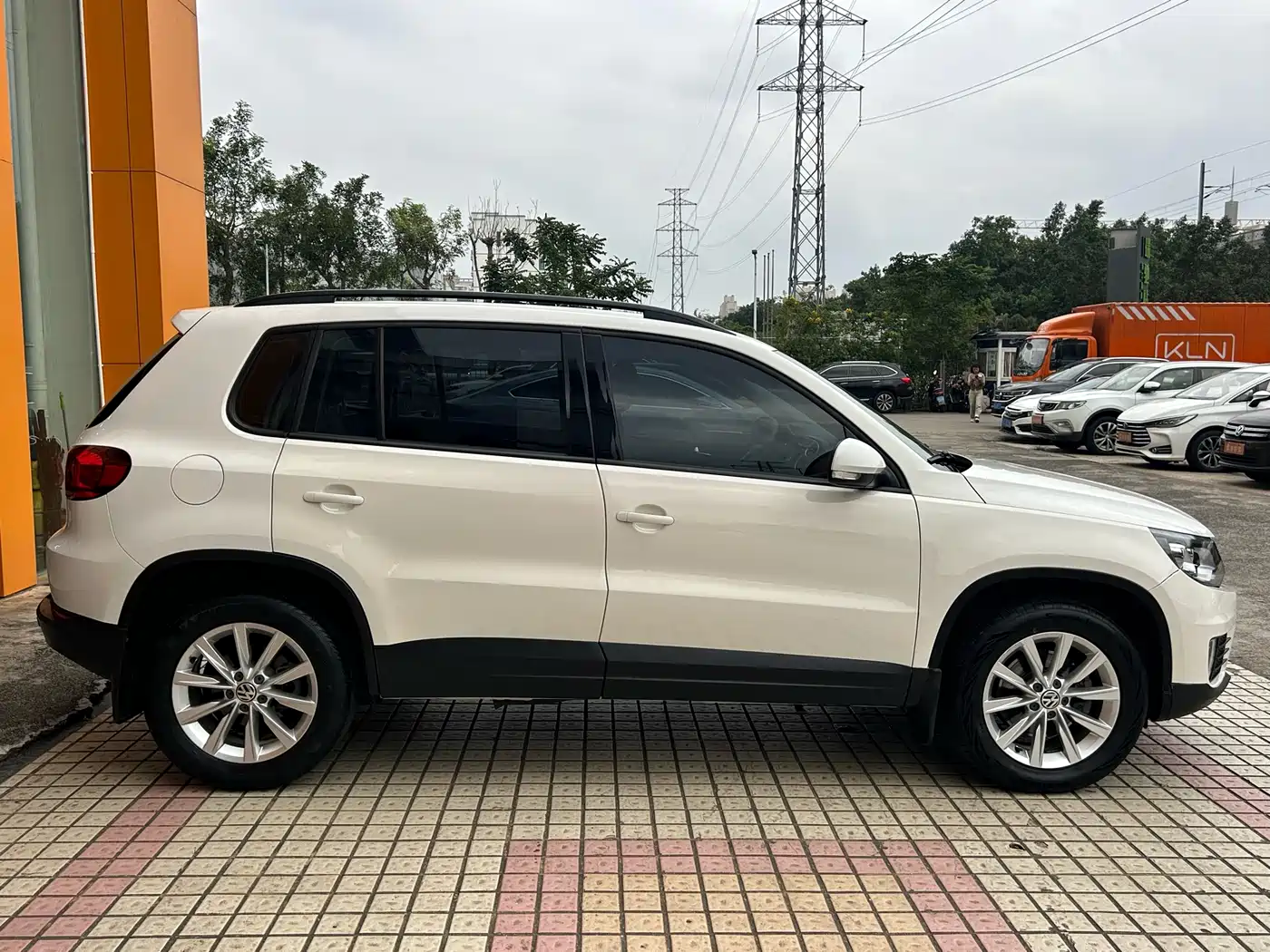 Volkswagen Tiguan 2016 280TSI Automatic 2WD Silk Road Fashion Edition фото 8