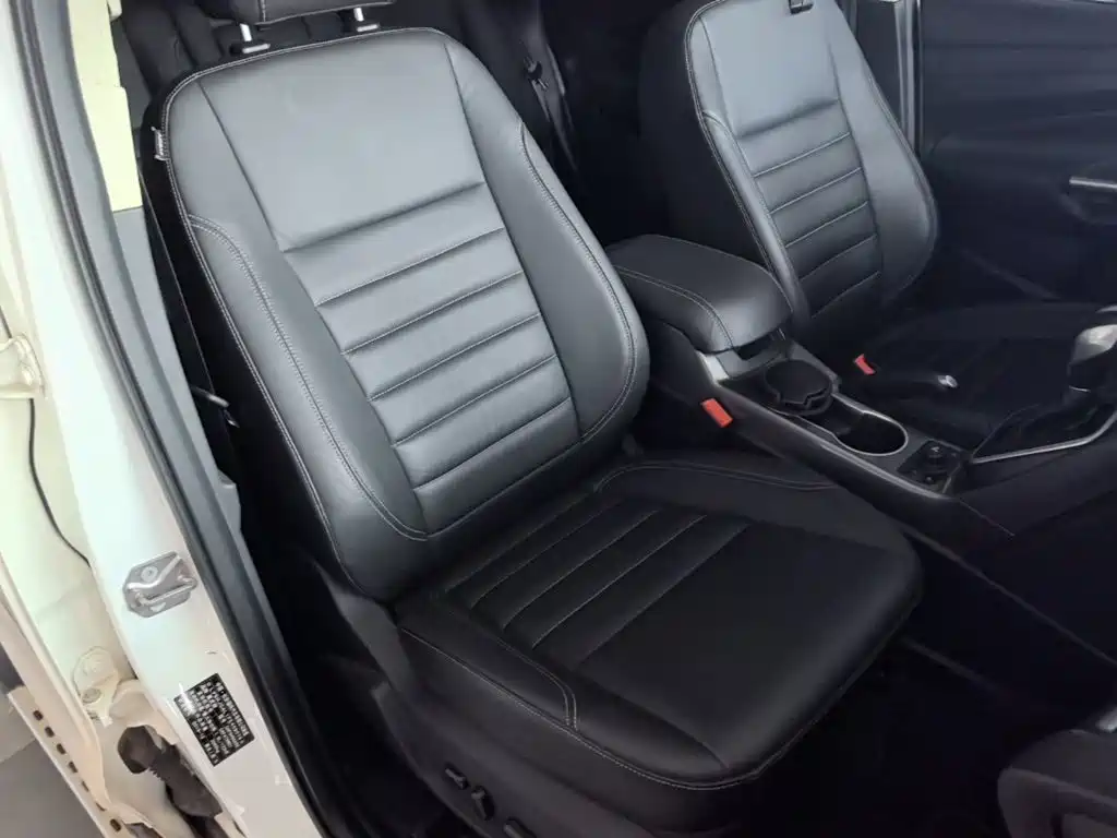 Фото 25 - Ford Kuga
