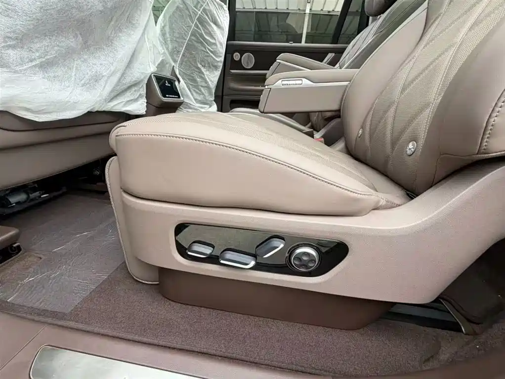 AITO Wenjie AITO M9 2026 Extended Range Max Edition 52kWh 5-seater фото 13