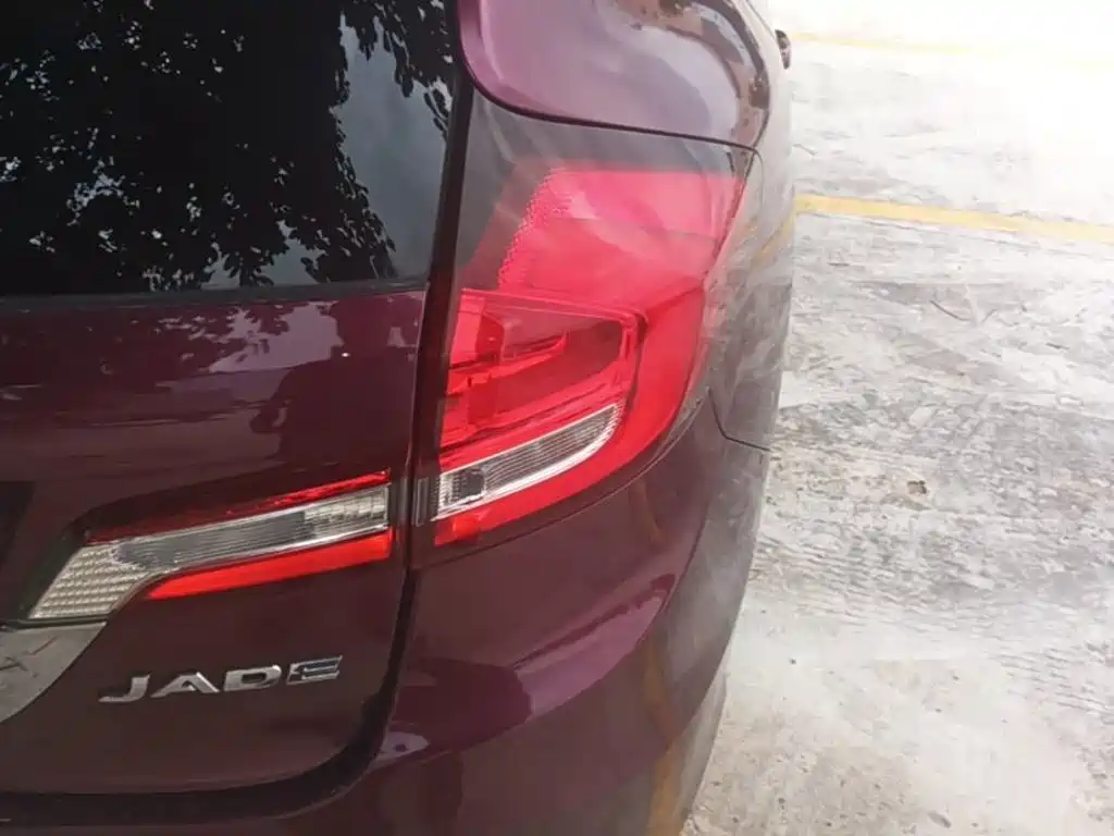 Honda Jade 2018 2017 1.8L Automatic Comfort Edition 5-seater