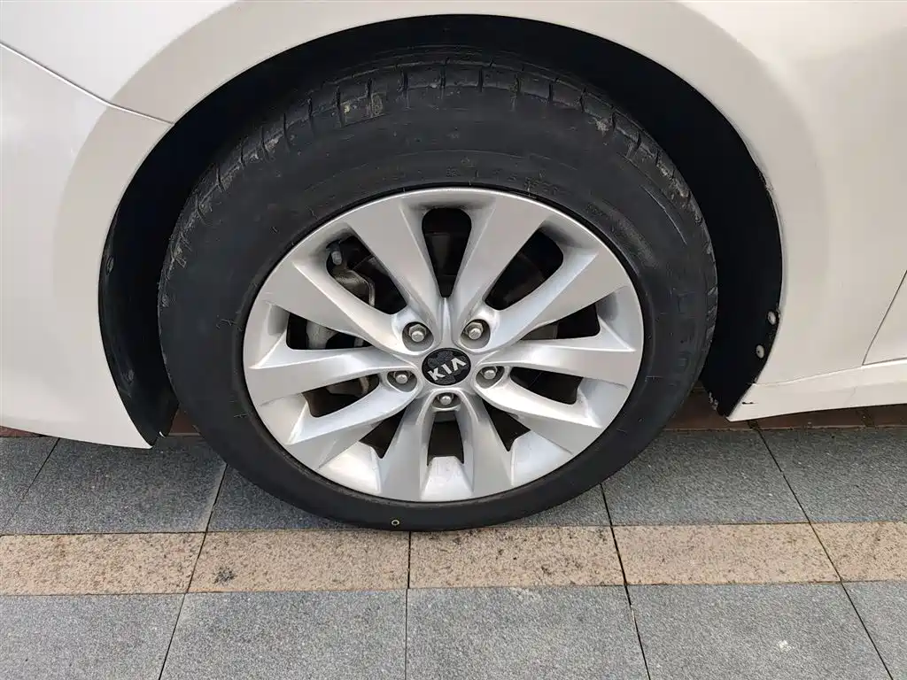 Kia K5 2016 1.6T Automatic GLS фото 23