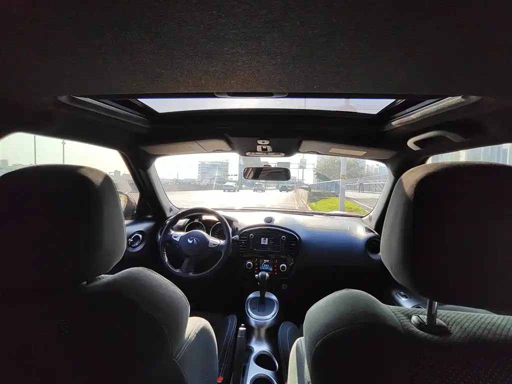 INFINITI ESQ