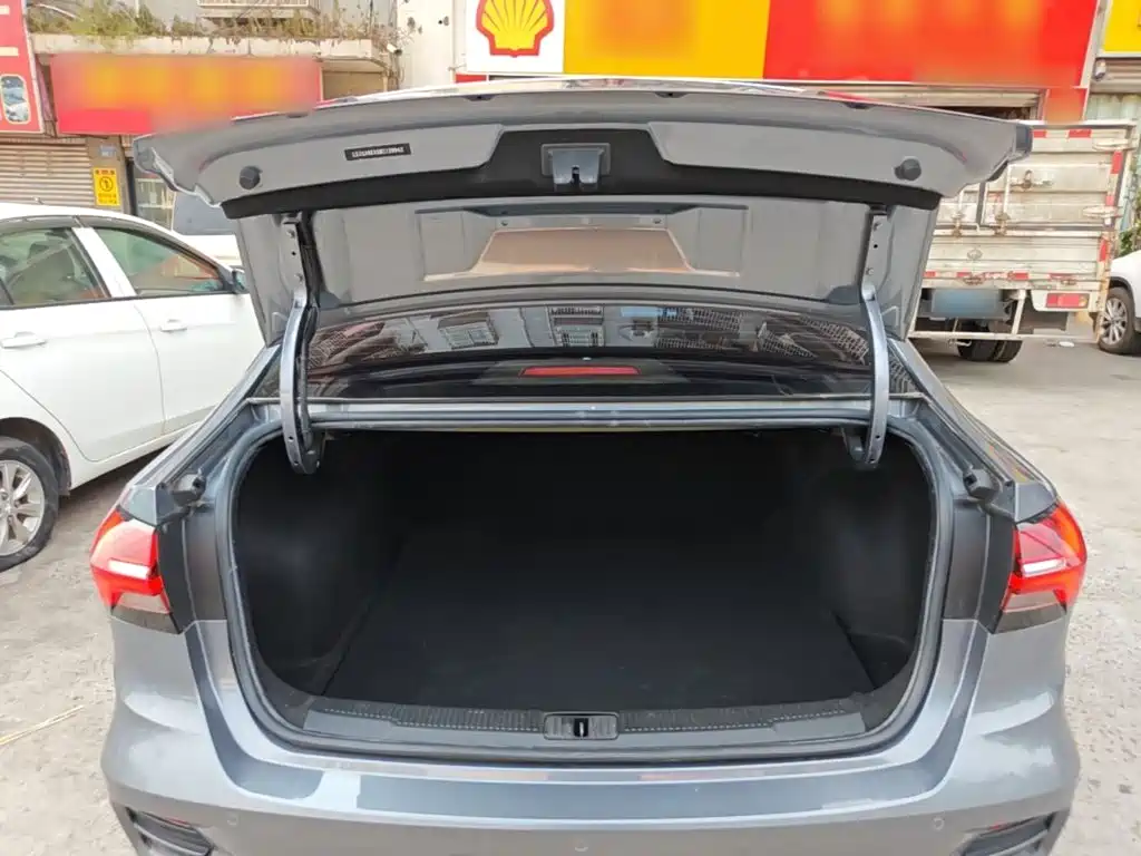 Photo 19 - Roewe i5