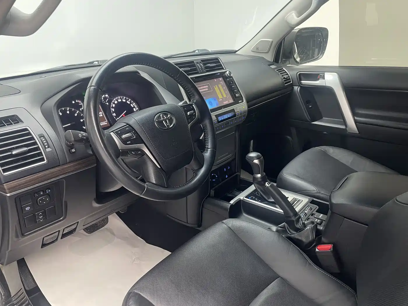 Toyota Prado 2019 3.5L Automatic TX-L Zunxiang Edition фото 15