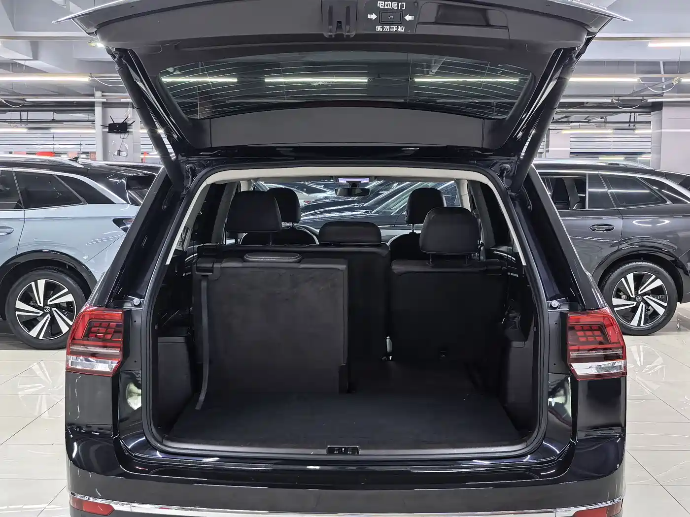 Volkswagen Teramont 2017 530 V6 4WD Luxury Edition фото 14