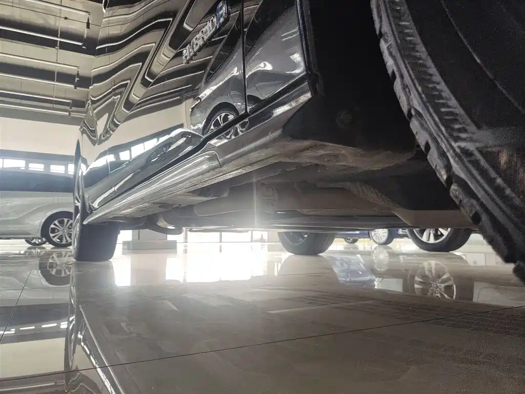 Toyota Granvia 2023 2.5L Hybrid Prestige PLUS Edition фото 21
