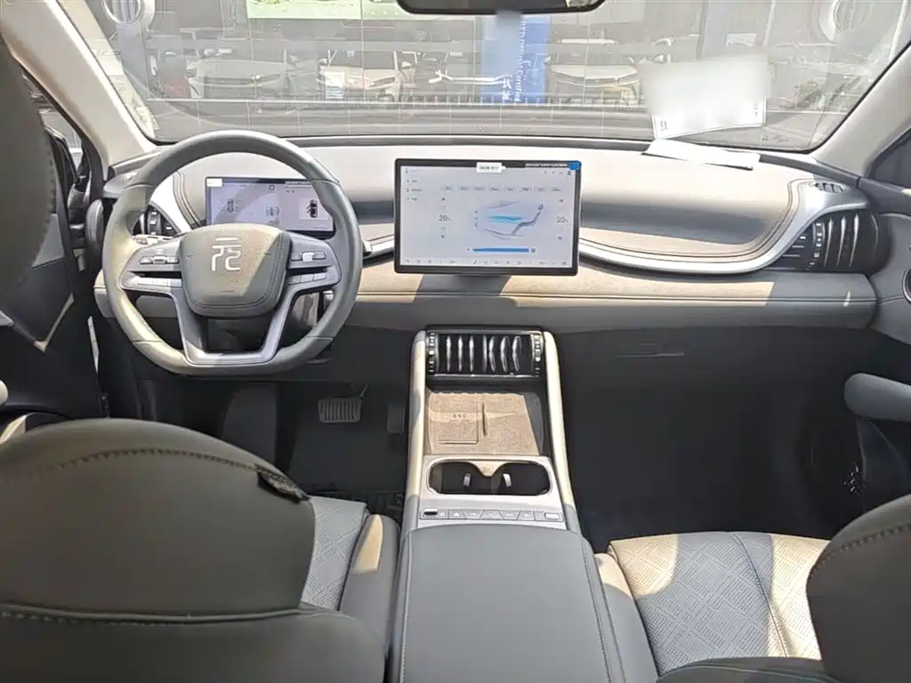 BYD Yuan PLUS 2025 Smart Drive 510KM Surpass Edition фото 10