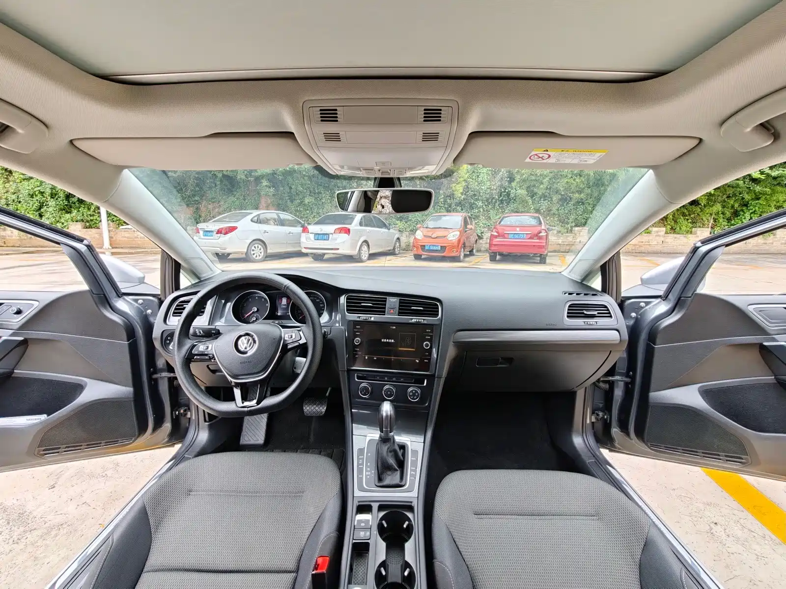صورة 14 - Volkswagen Golf (Import)